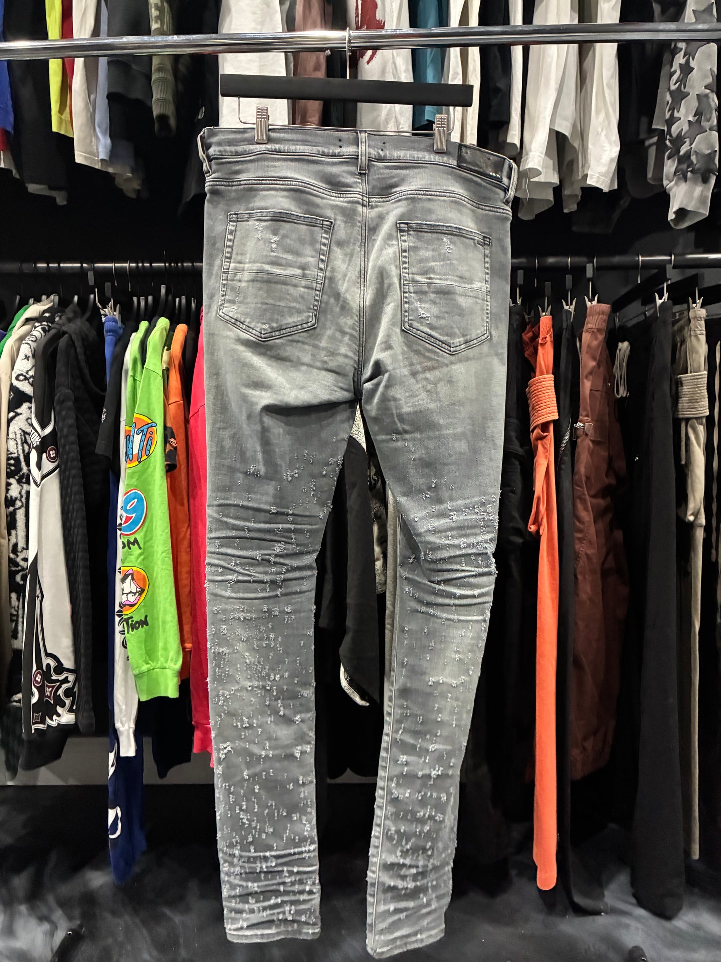 Amiri Grey Shotgun Distressed Jean (38)
