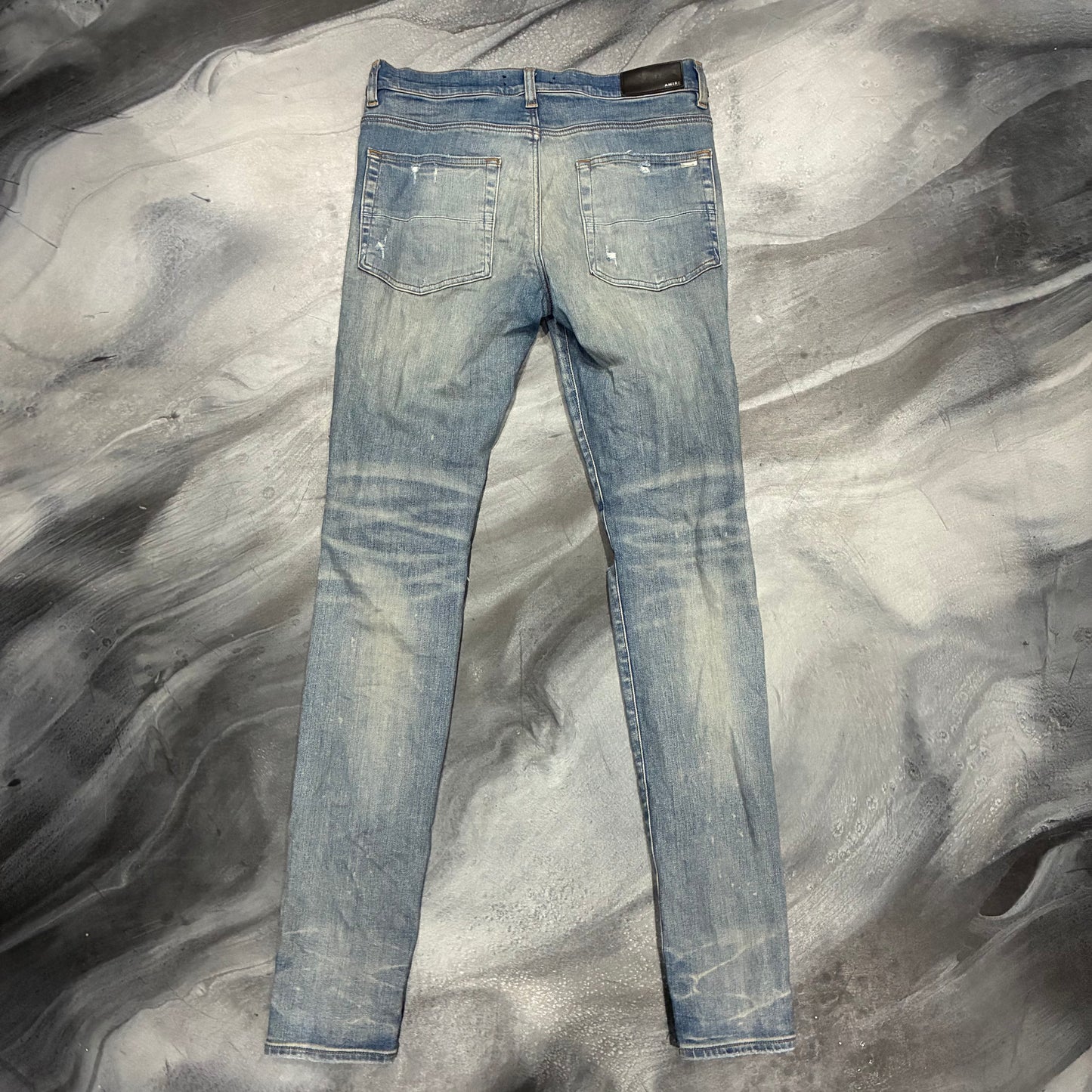 Amiri Aged Indigo Distressed Jean (32)