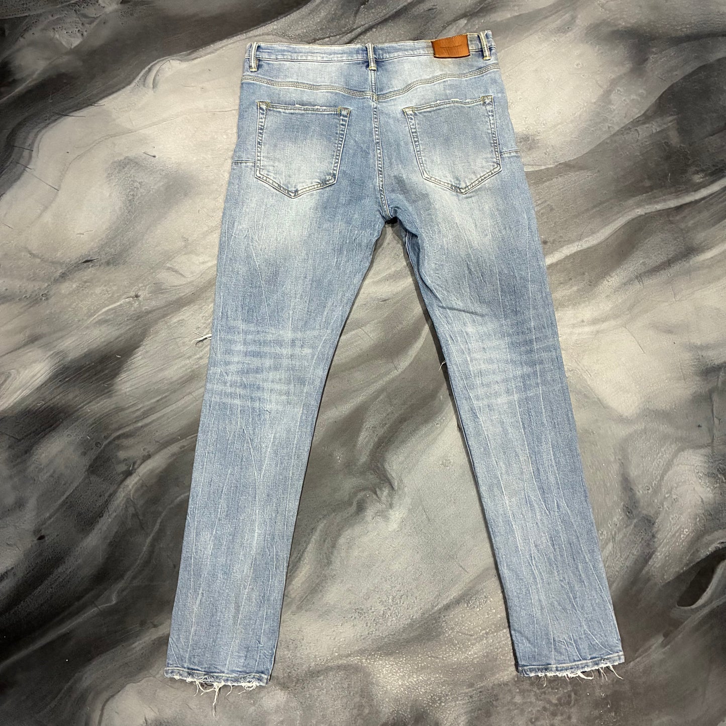 Purple Brand Light Blue Ripped Knees Jean (36)