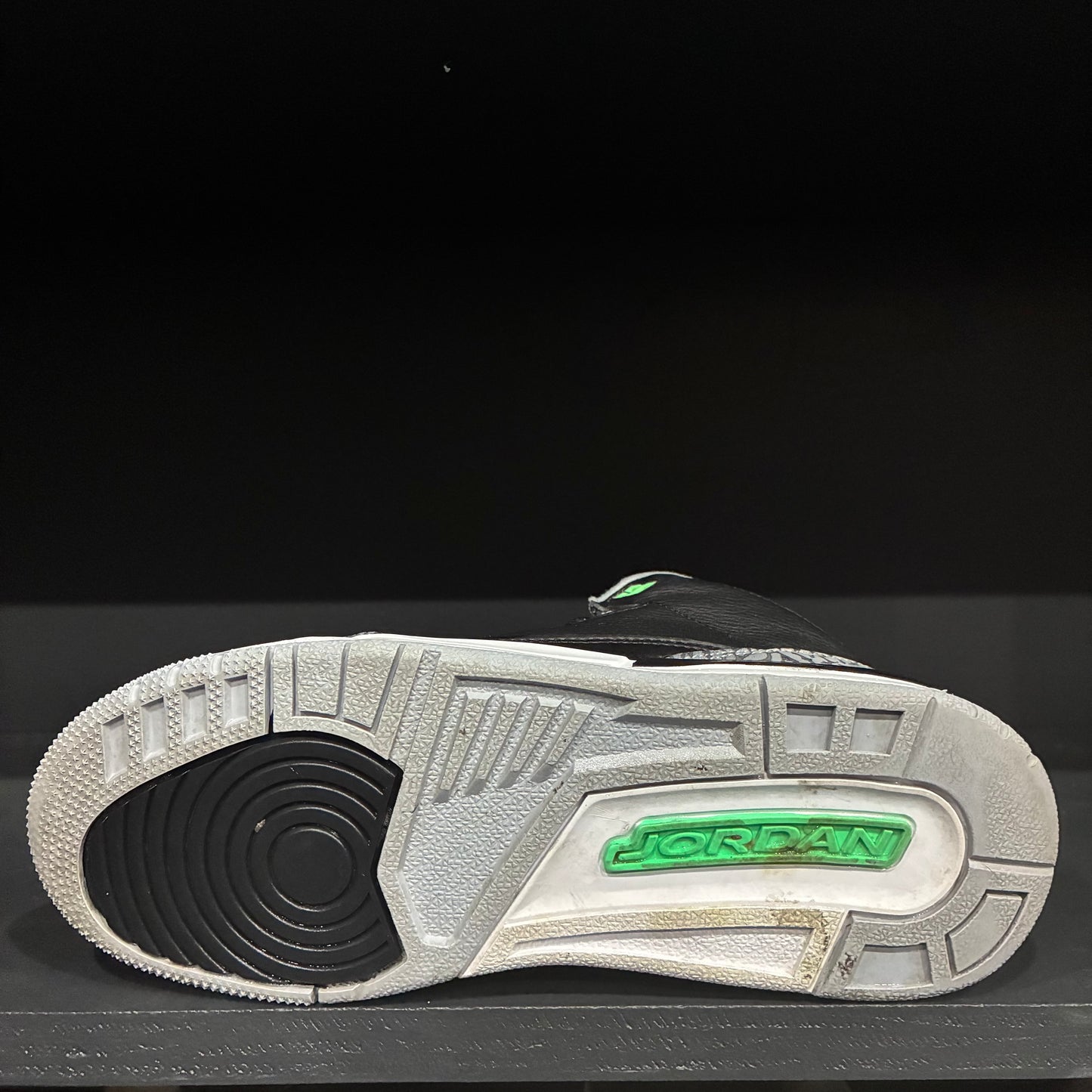 Jordan 3 Retro Green Glow (6Y)