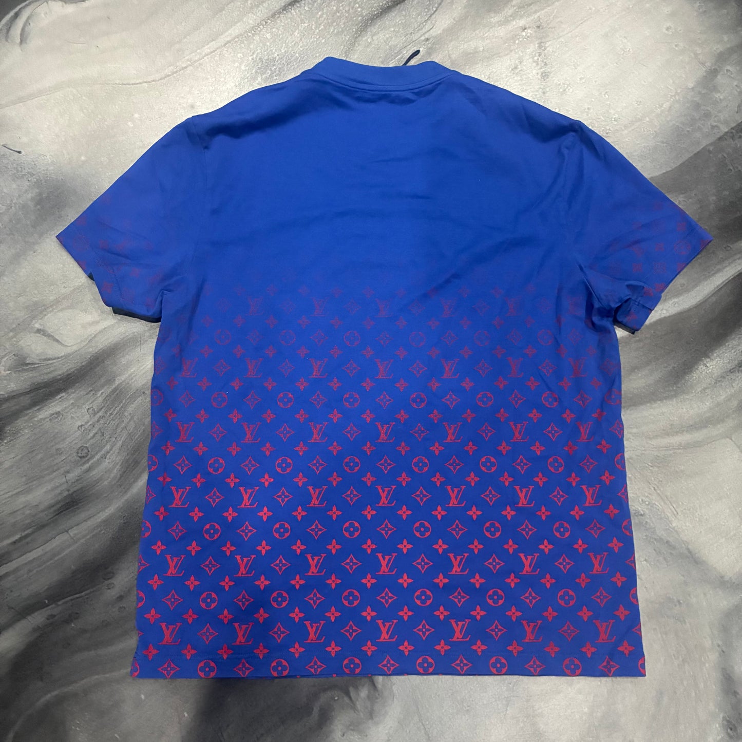 Louis V. Blue/Red Gradient Monogram Tee (XL)