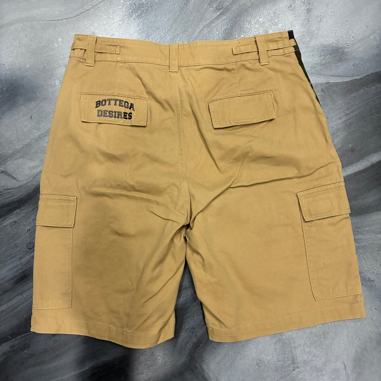 Botteg Desires Camo Cargo Shorts (34)