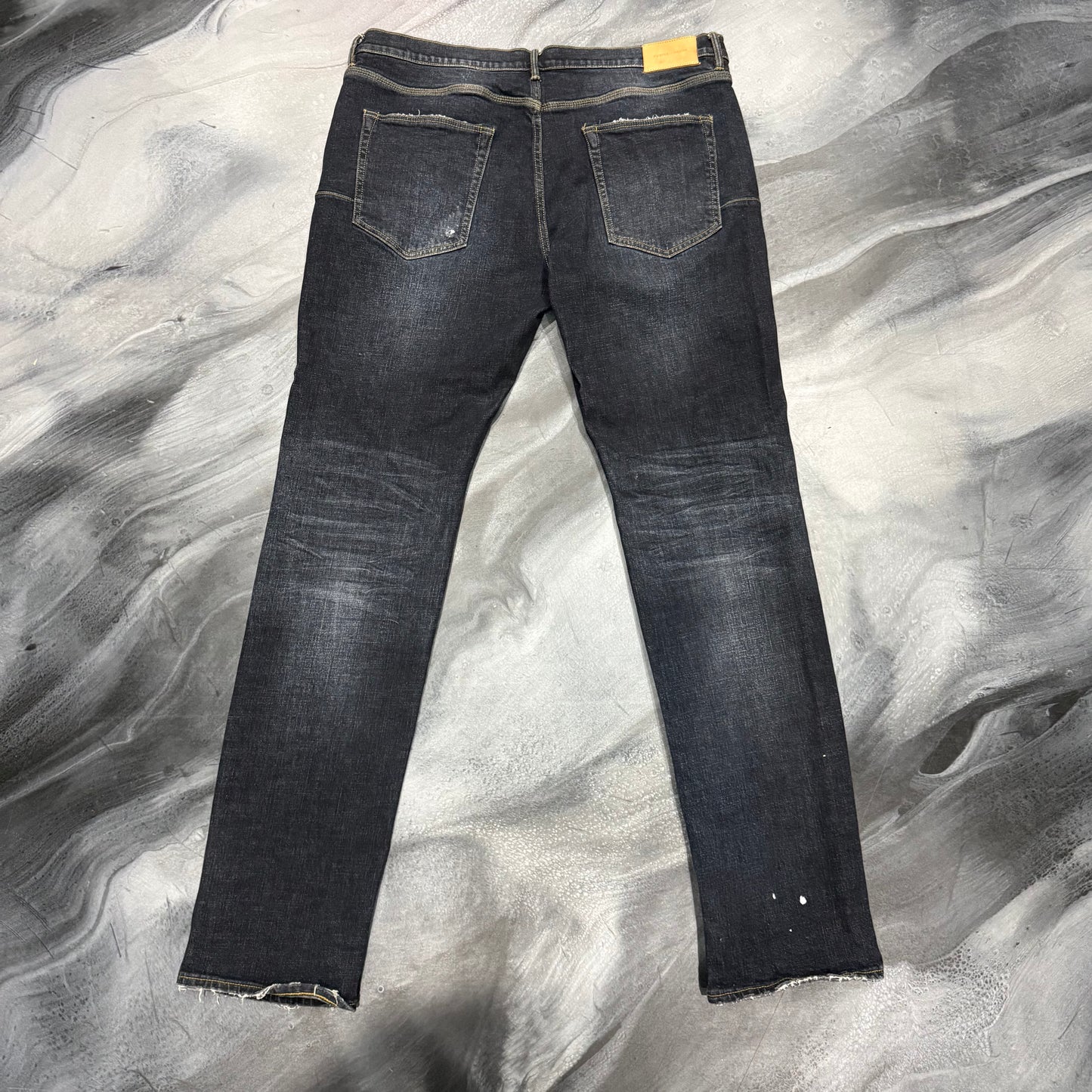 Purple Brand Faded Black Distressed Straight Leg Jean (38)