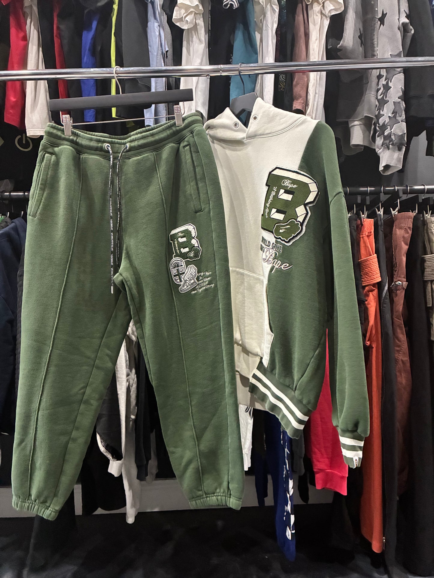 A Bathing Ape College Badges Green (L)