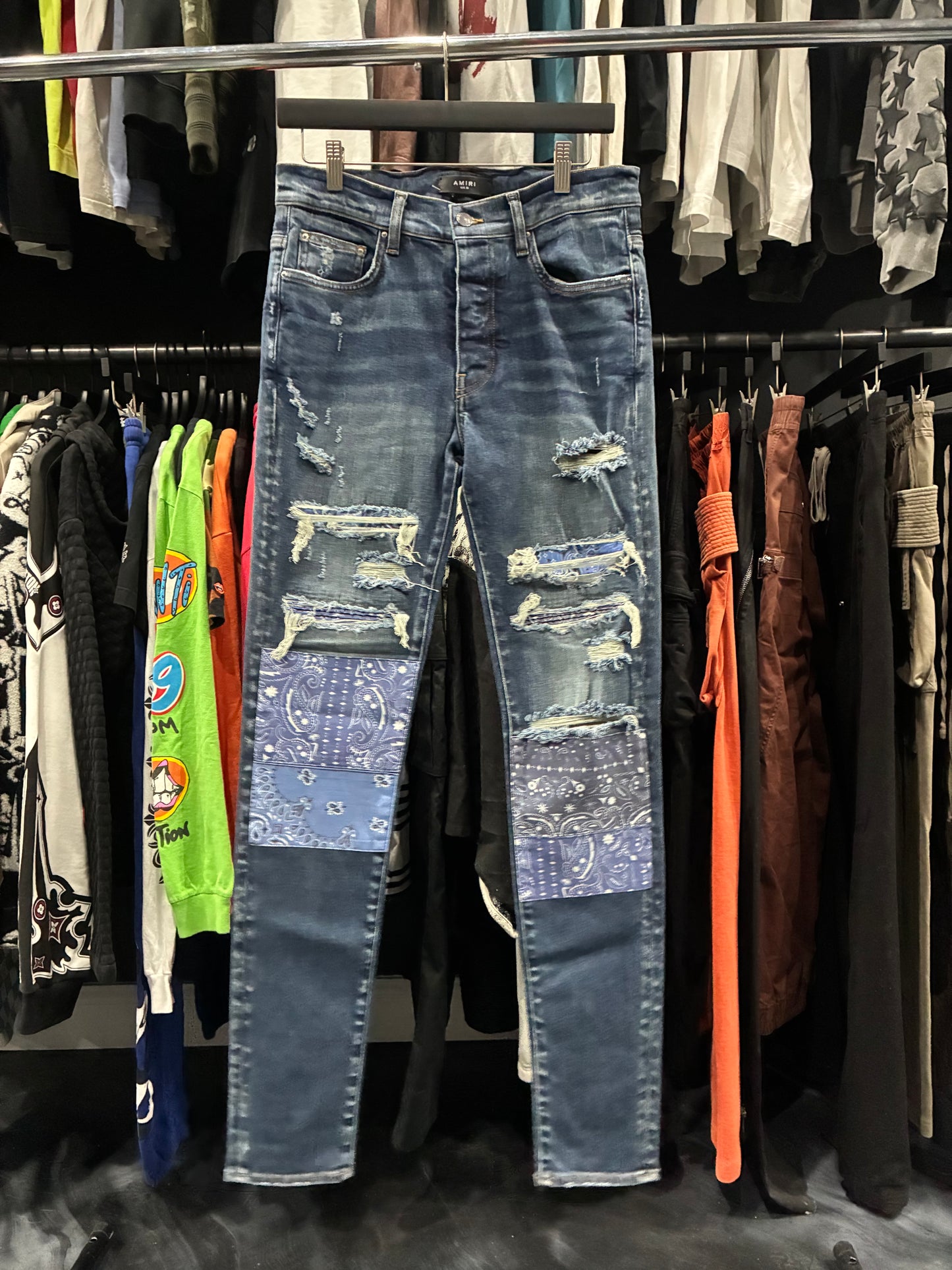 Amiri Dark Blue Bandana Art Patch Jean (32)