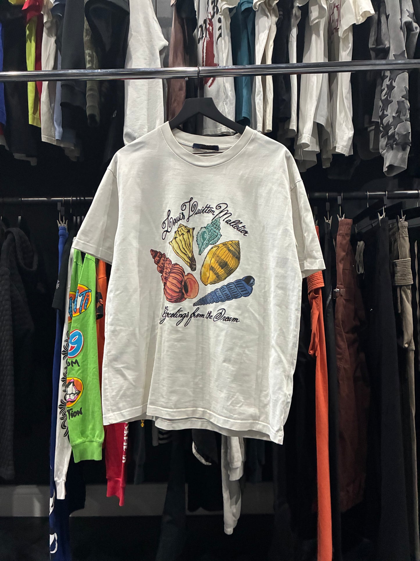 Louis V White/Colorful Shells Tee (L)