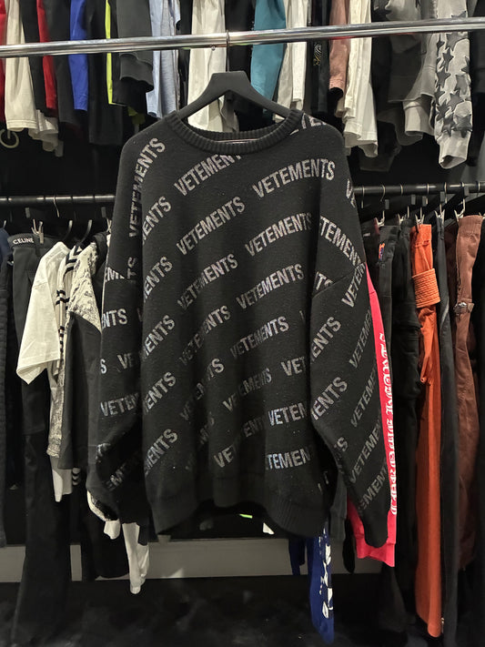 Vetements Black/White Logo Crewneck Sweater (XL)