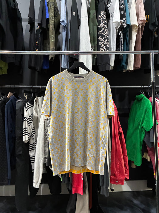 Louis V Grey/Yellow Monogram Tee (L)