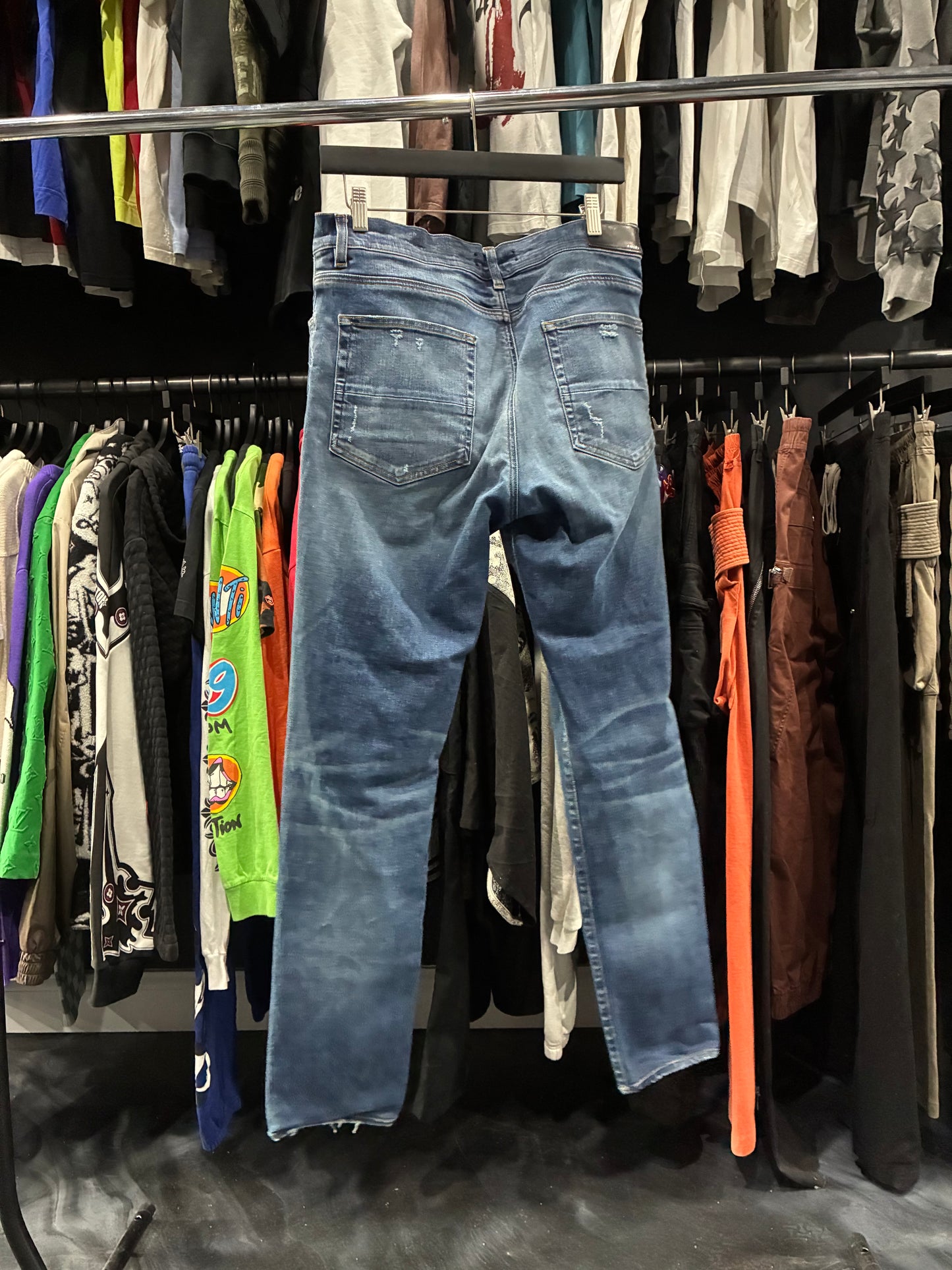 Amiri Dark Blue Plain Jean (36)