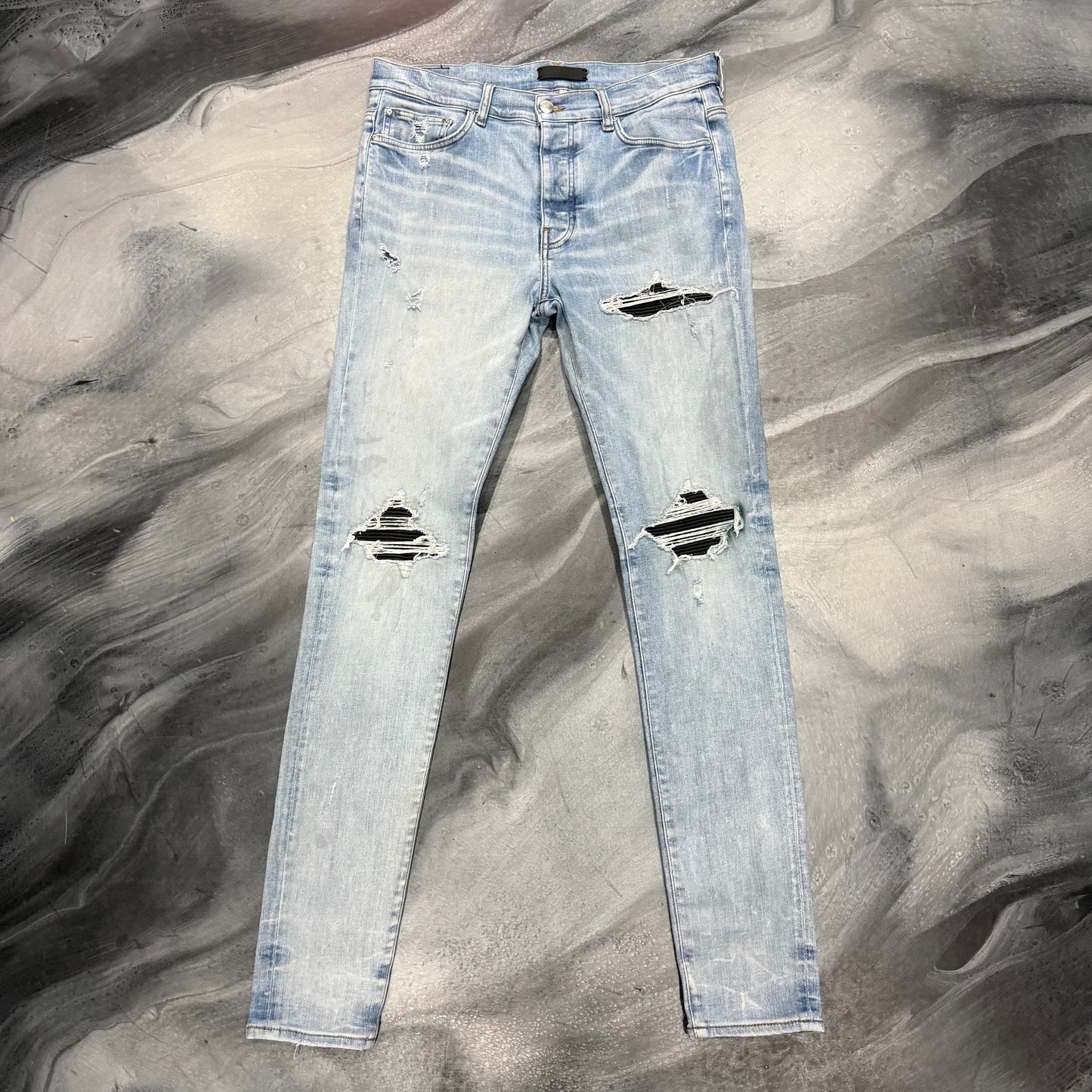 Amiri Light Blue/Black Patch Jean (34)