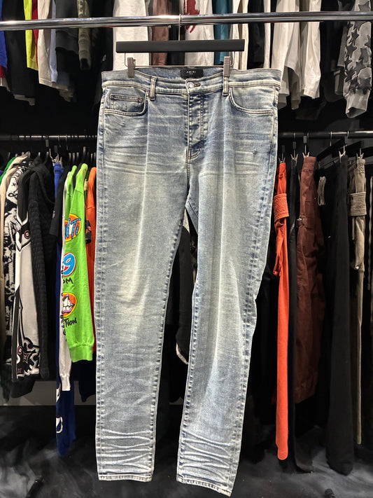 Amiri Light Blue Wash Plain Jean (38)