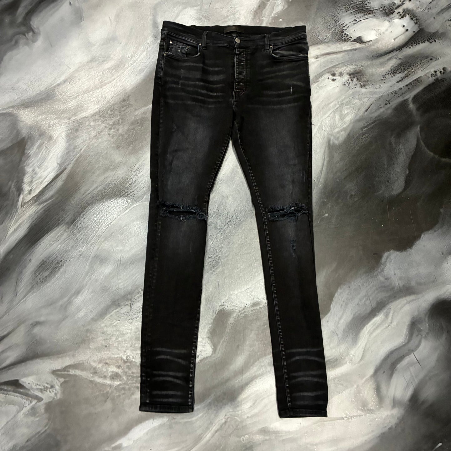 Amiri Faded Black Plain Knee Slit Jean (36)