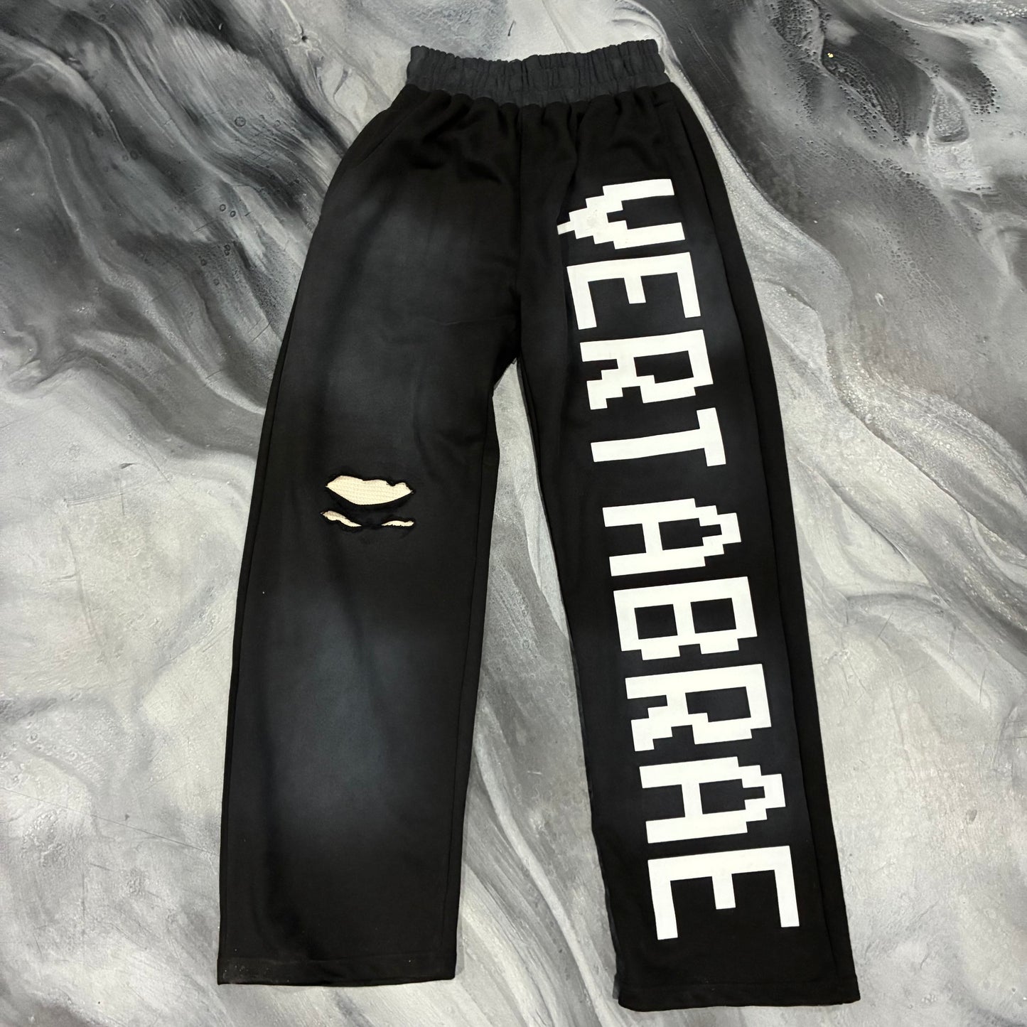 Vertabrae Black/White Distressed Sweatpants (2XL)