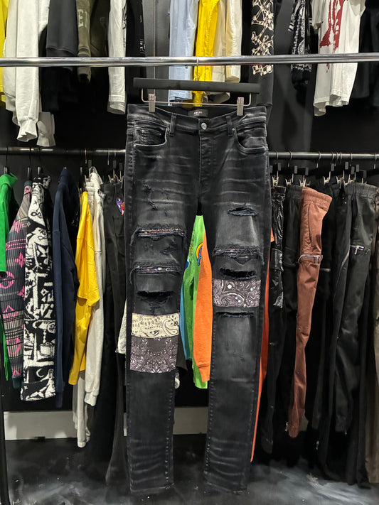 Amiri Aged Black Bandana Patchwork Jean (32)