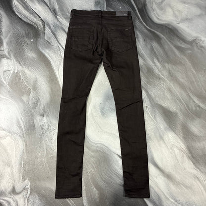 Amiri Black Distressed Knee Jean (31)