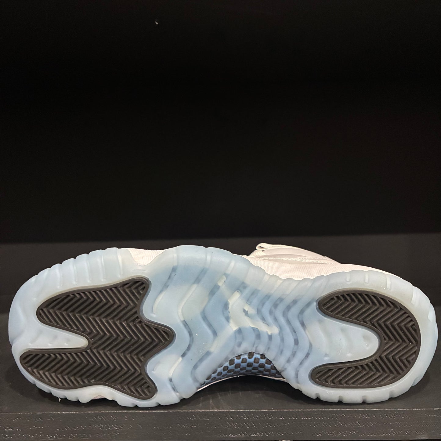 Jordan 11 “Legend Blue” (7Y)