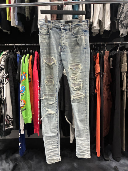 Amiri Light Blue Wash Studded Jean (32)