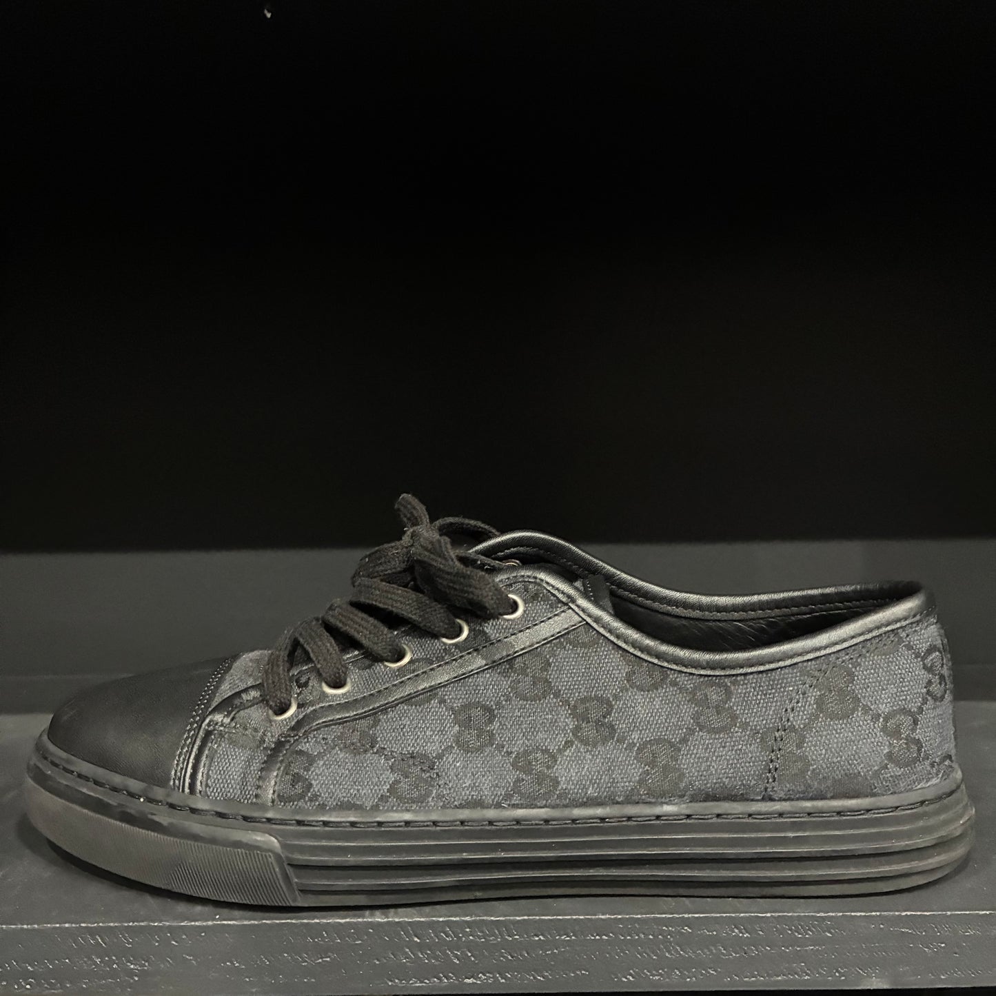 Gucci Black Low Top Sneaker (8)