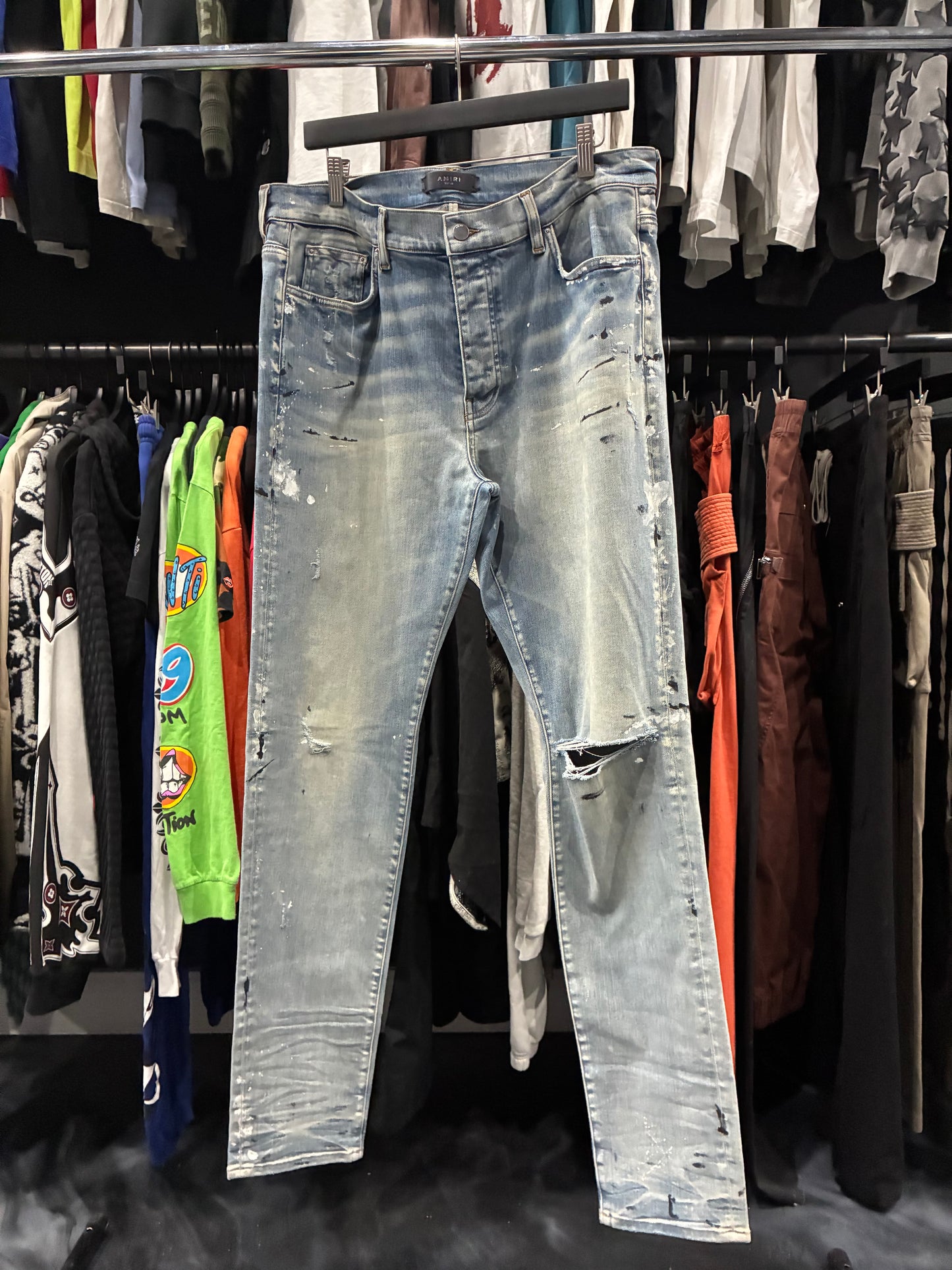 Amiri Light Blue/Paint Splattered Distressed Jean (38)