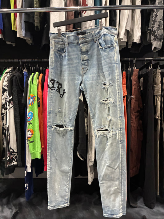 Amiri Light Blue/Black Old English Logo Jean (38)