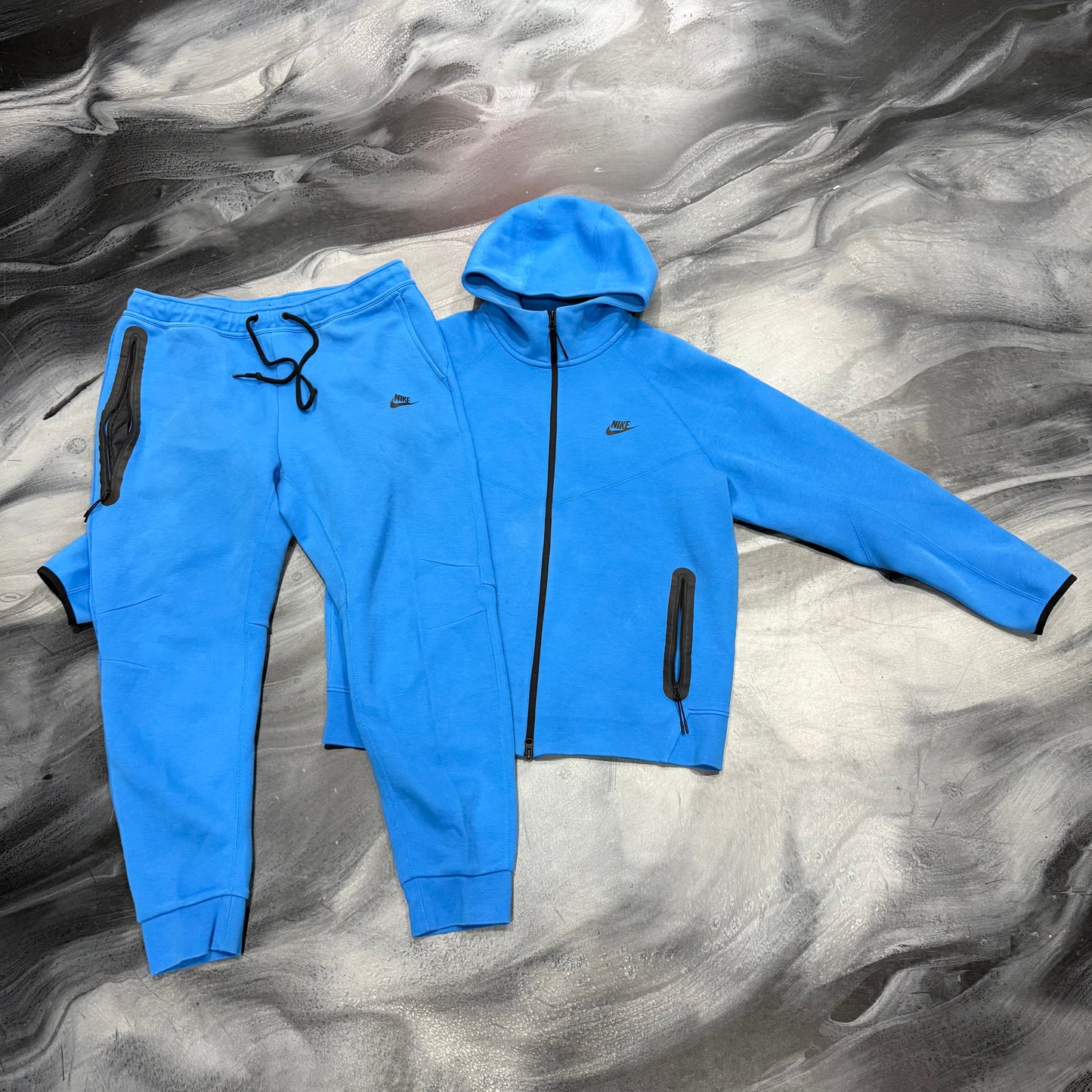 Nike Blue Tech Suit (XL)