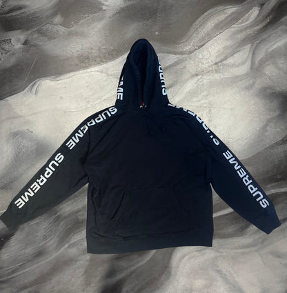 Supreme Black Pullover Hoodie (L)