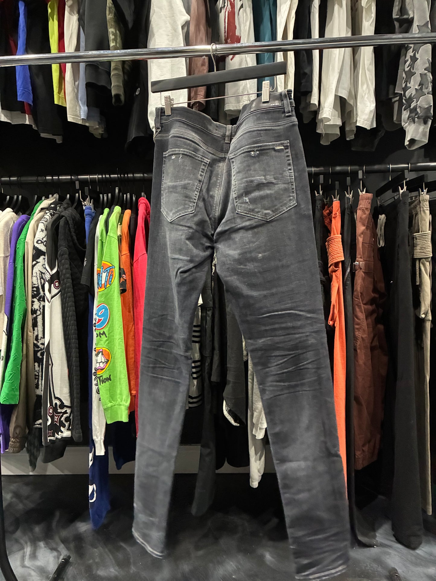 Amiri Faded Black/Black Bandana Thrasher Jean (34)