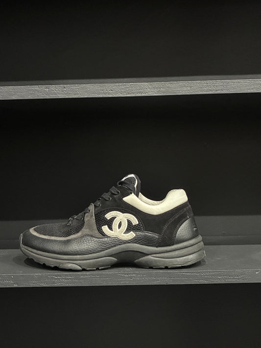 Chanel Black/White Low Trainer Sneaker (44)