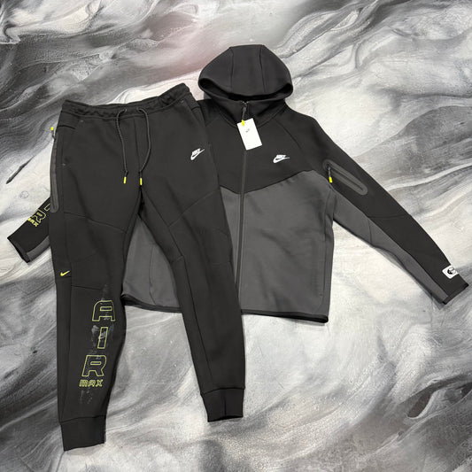 Nike Black/Green/Grey Air Max Tech Suit (L)
