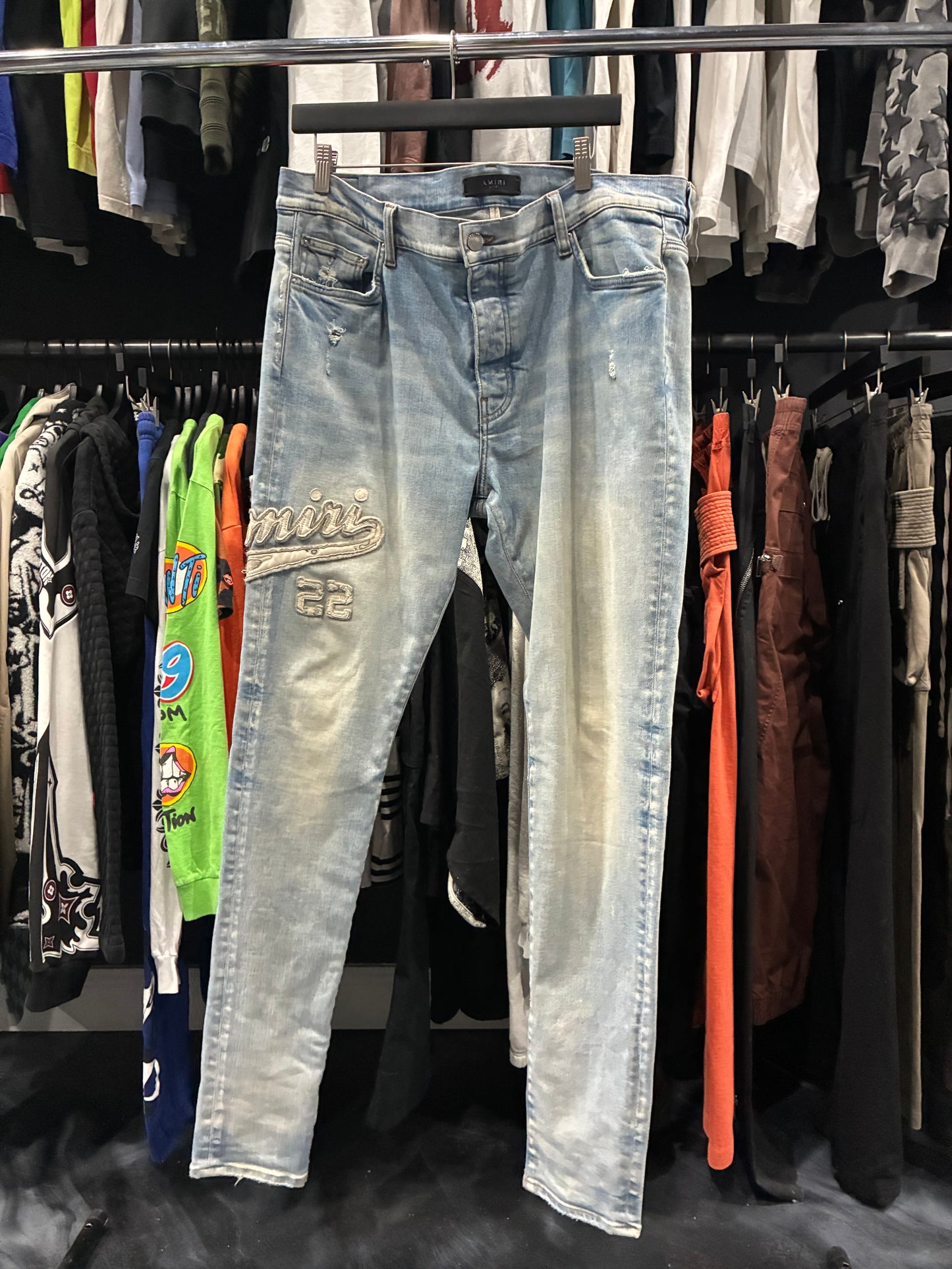 Amiri Light Wash Antique Indigo Jean (38)