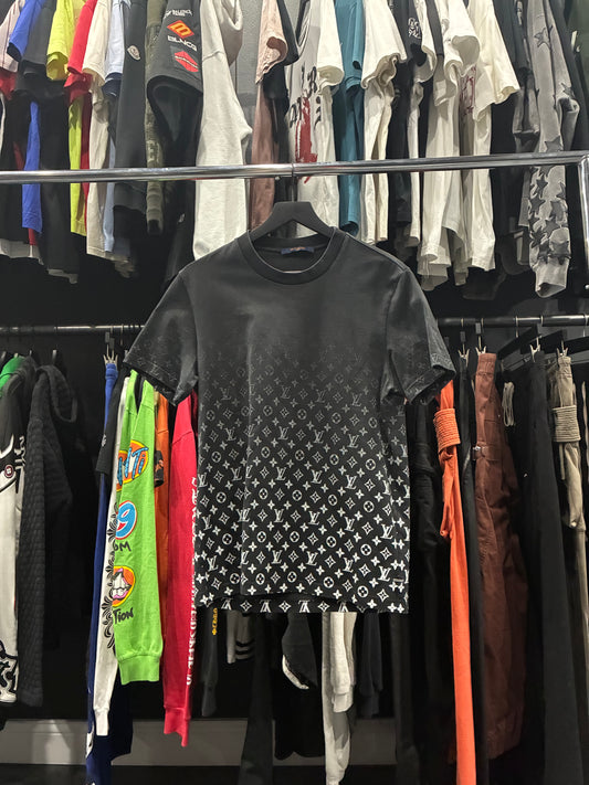 Louis V Black/White Gradient Monogram Tee