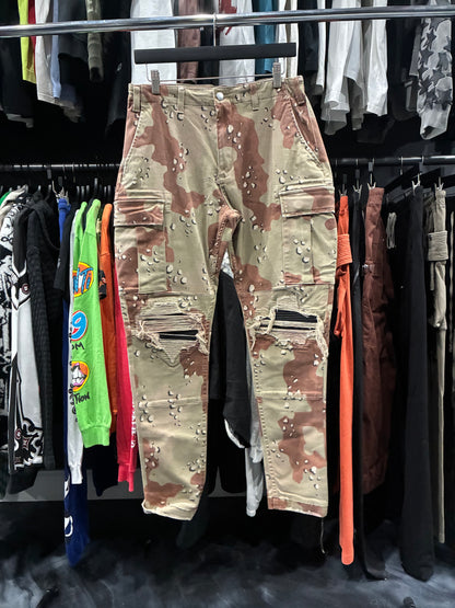Amiri Tan Camo Cargo Jean (32)