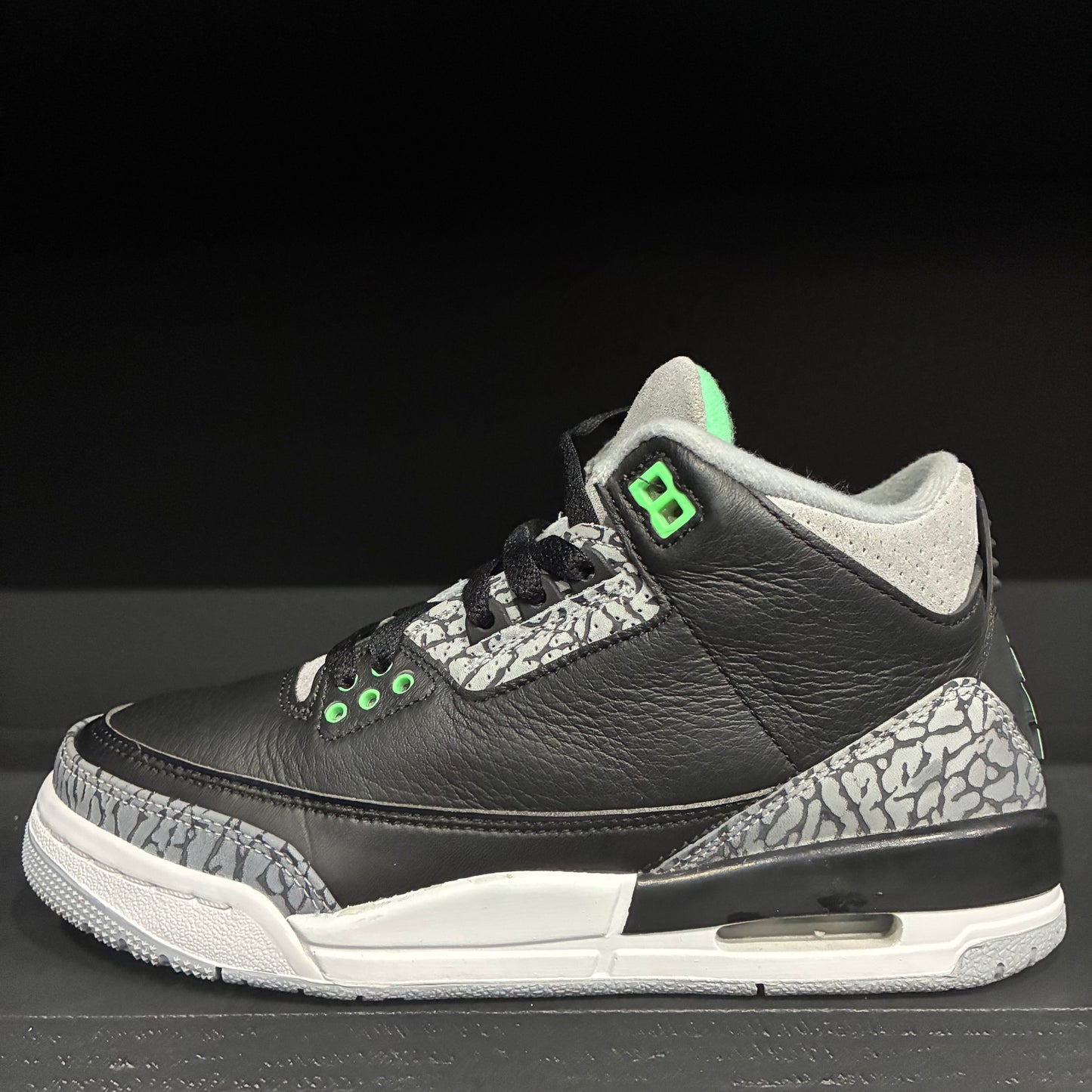 Jordan 3 Retro Green Glow (6Y)