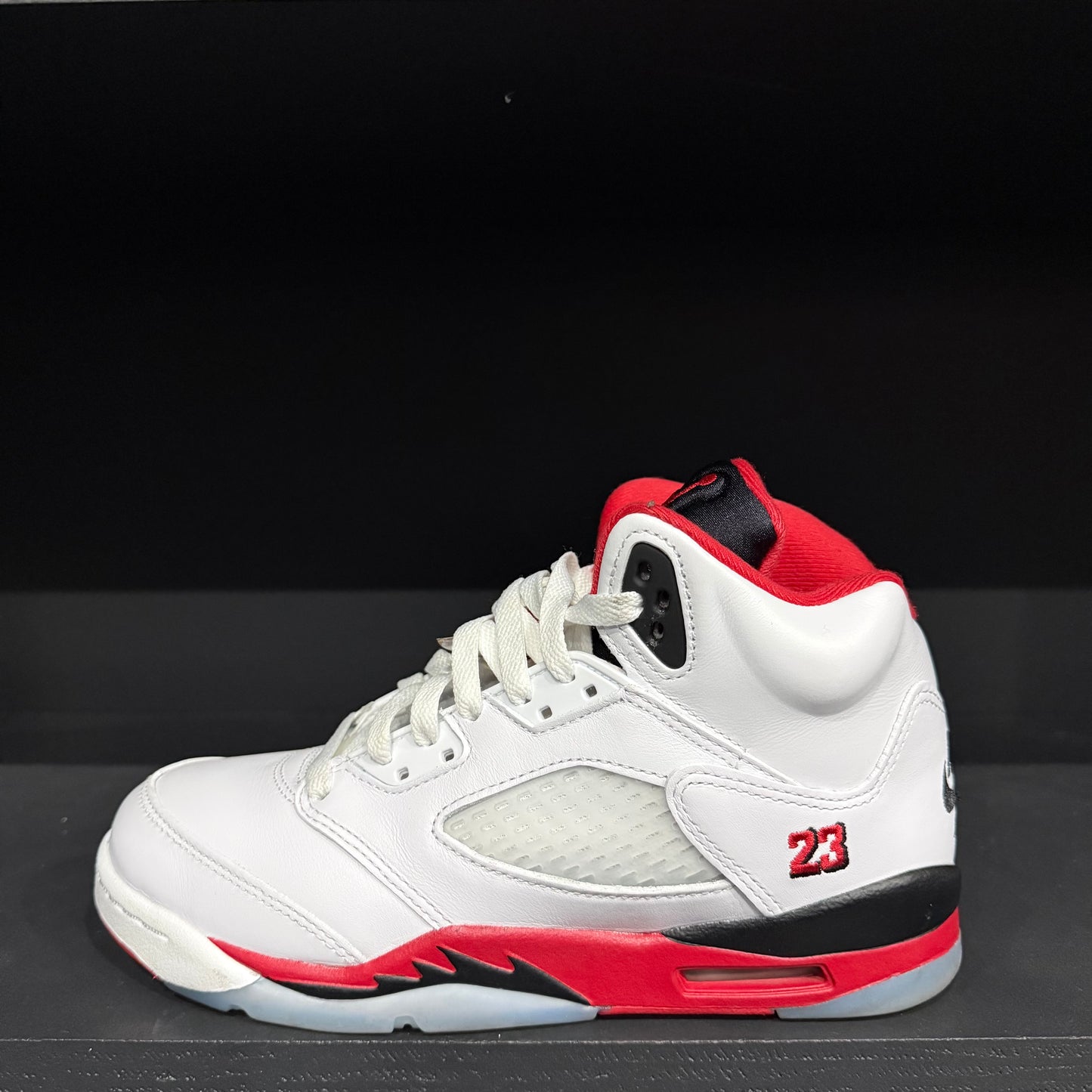 Jordan 5 OG Retro “Fire Red” (6Y)
