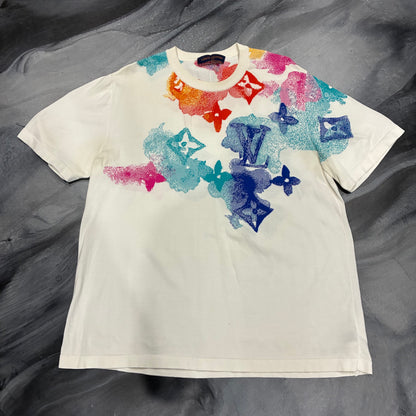 Louis V. White/Multicolor Monogram Clouds Tee (XL)
