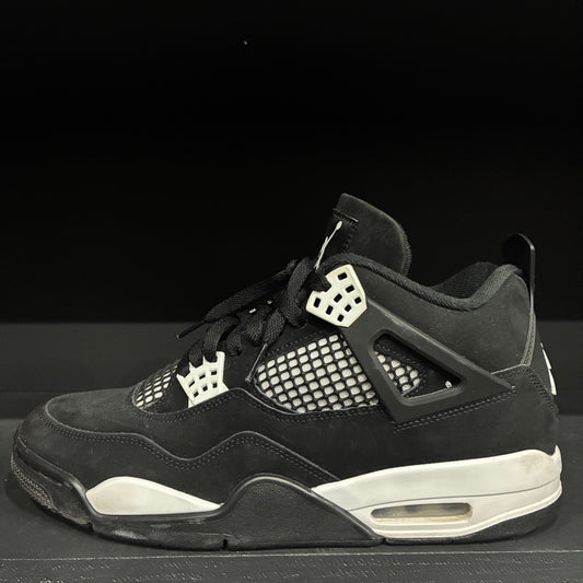 Jordan 4 Retro “White Thunder” (11)
