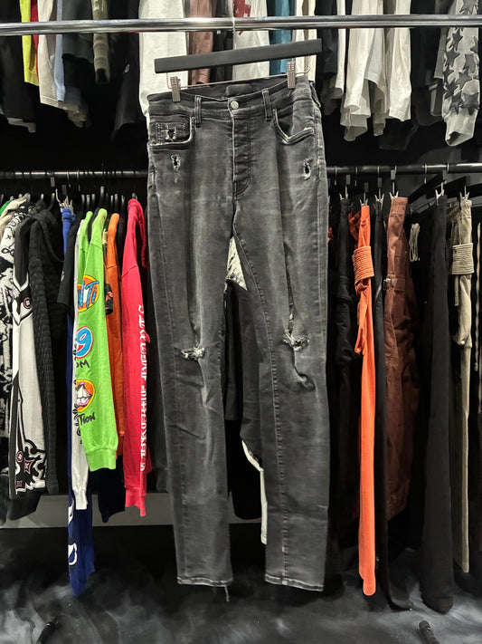 Amiri Smoke Grey Thrasher Jean (32)