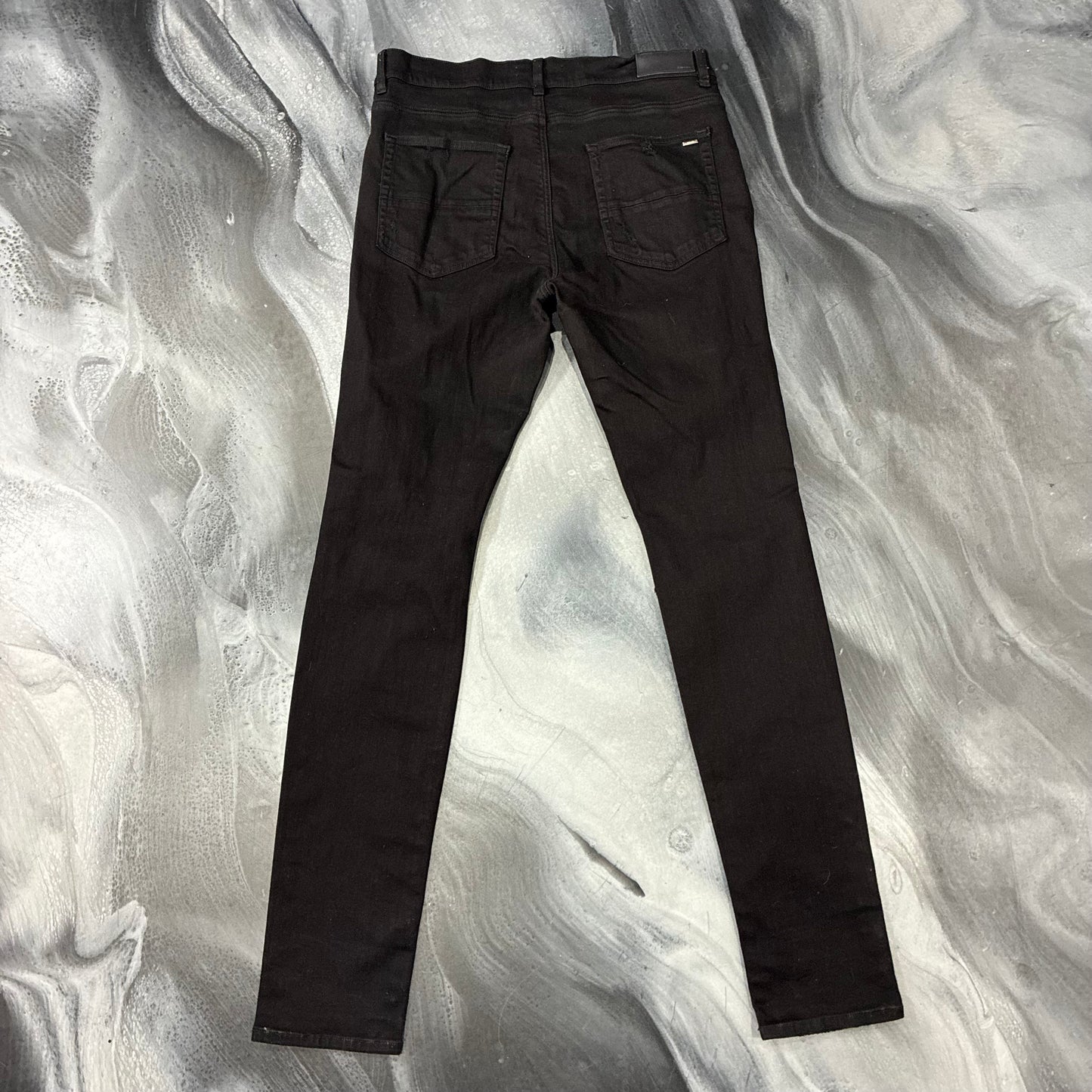 Amiri Black Plain Thrashed Jean (36)