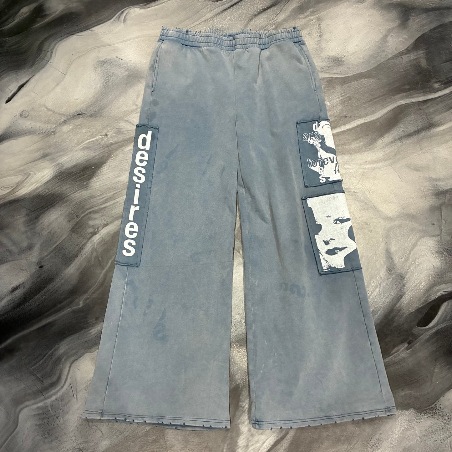 Matière De Désirs Blue Encore Sweatpants (XL)
