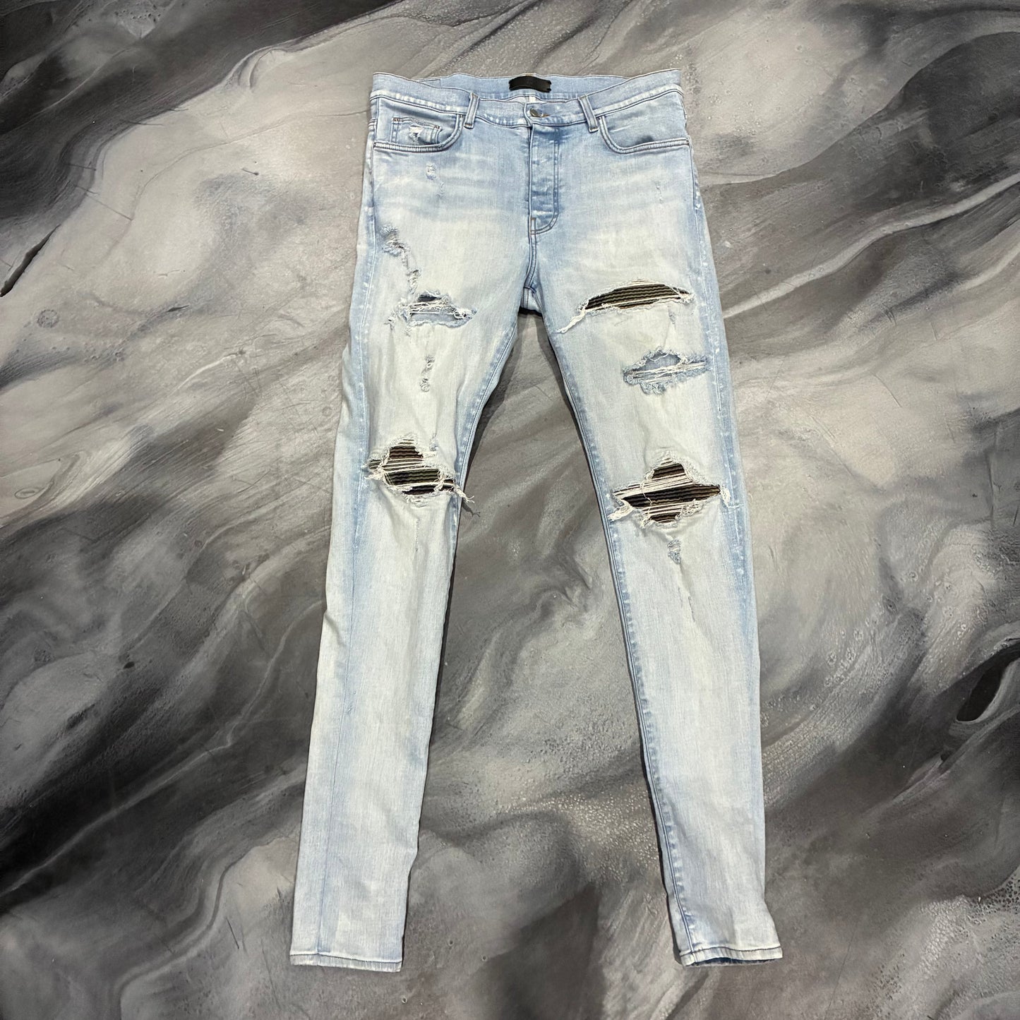 Amiri Light Blue/Camo Patch Jean (36)