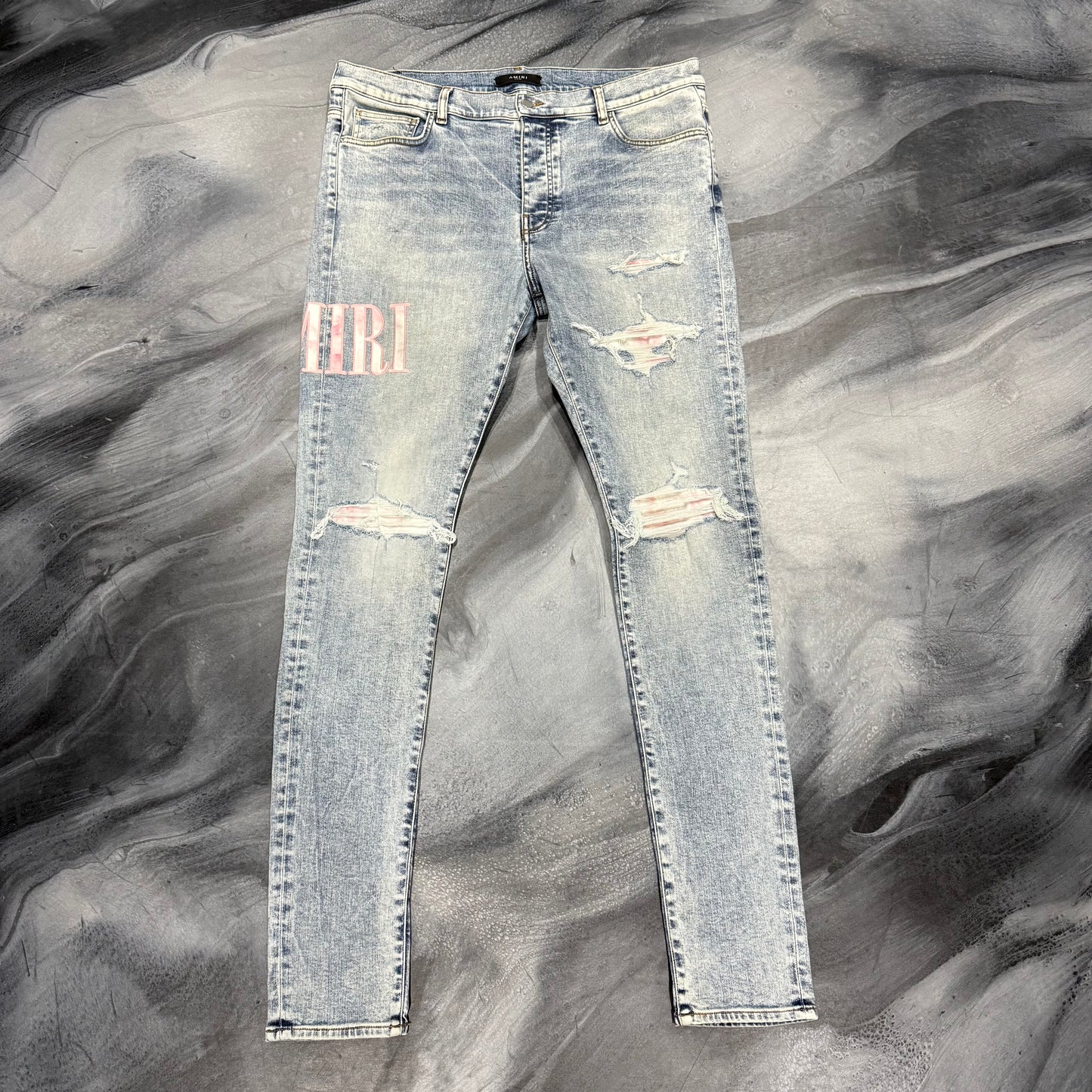 Amiri Light Blue/Tie Dye Pink Core Logo Jean (38)
