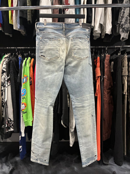 Amiri Light Blue/Paint Splattered Distressed Jean (38)
