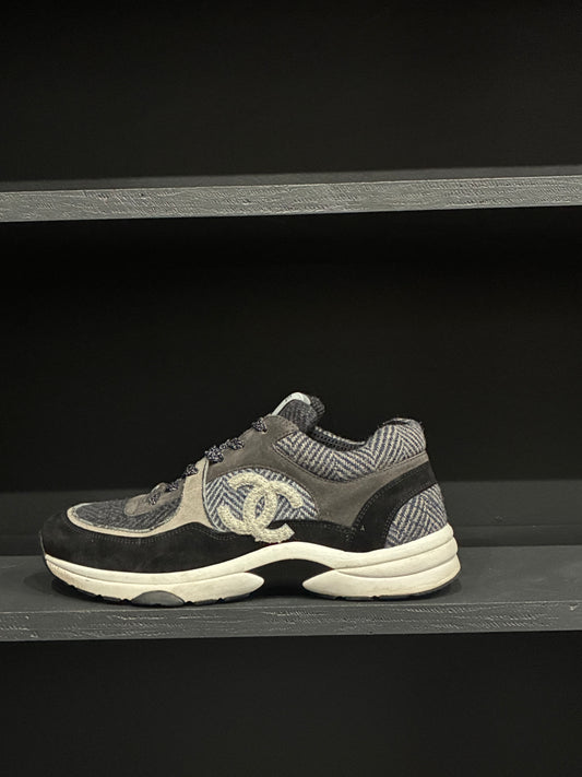 Chanel Black and Gray CC Low Top Sneakers (44EU)