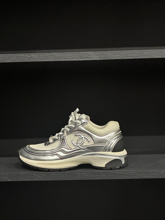 Chanel CC Logo Sneaker 'White Silver' (39)